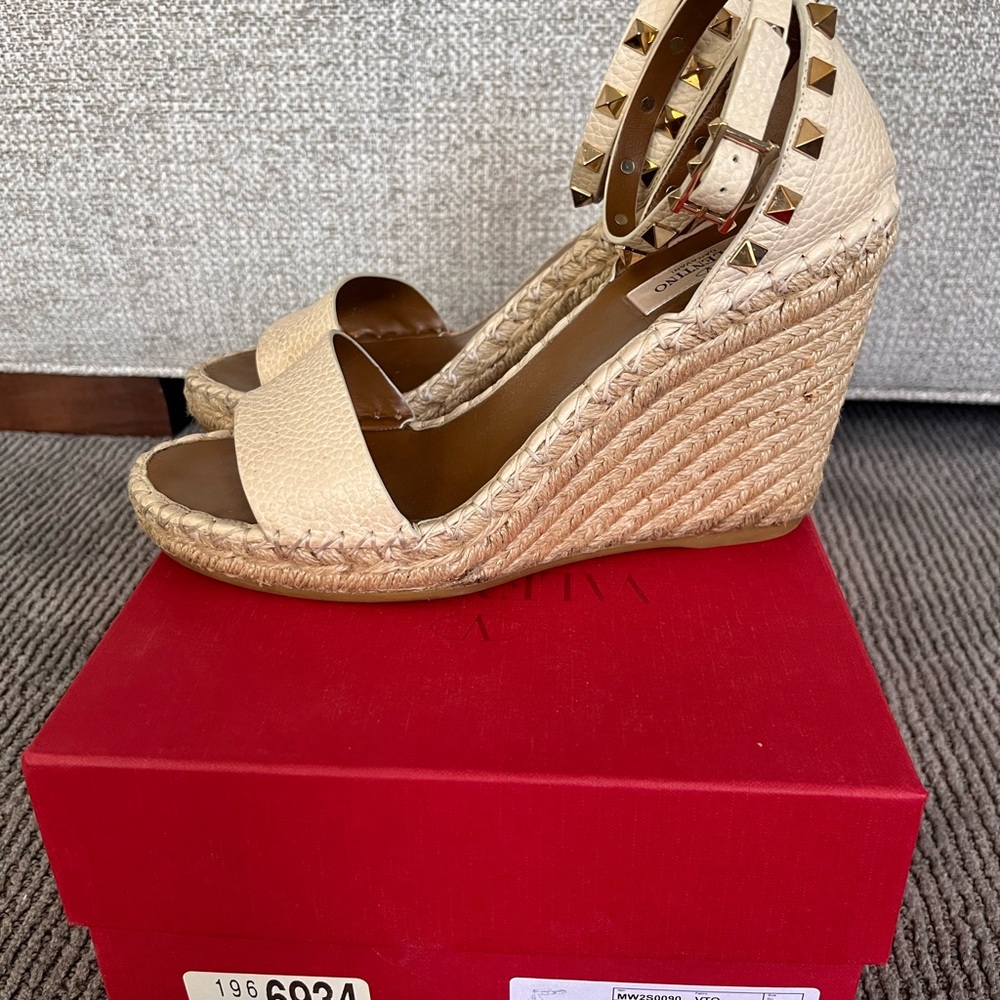 Valentino Rock Stud Espadrilles Wedge sandals
